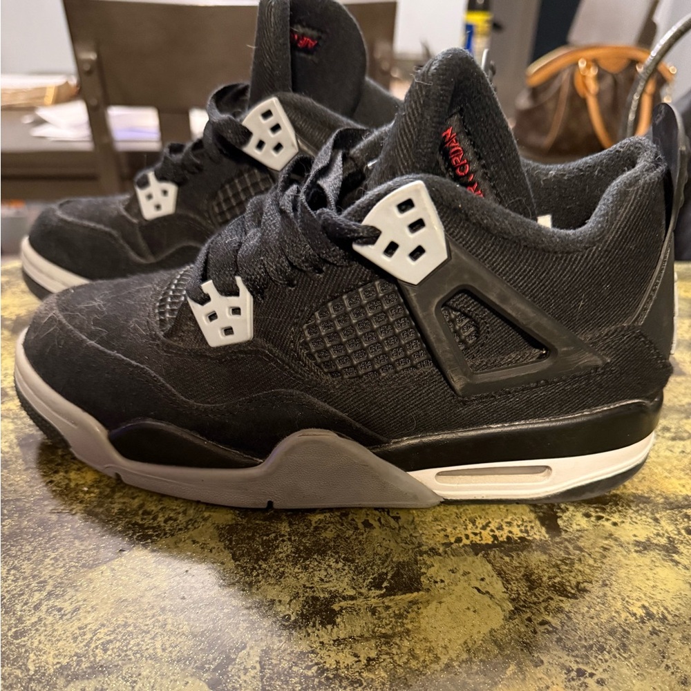 Jordan Retro’s youth size 5